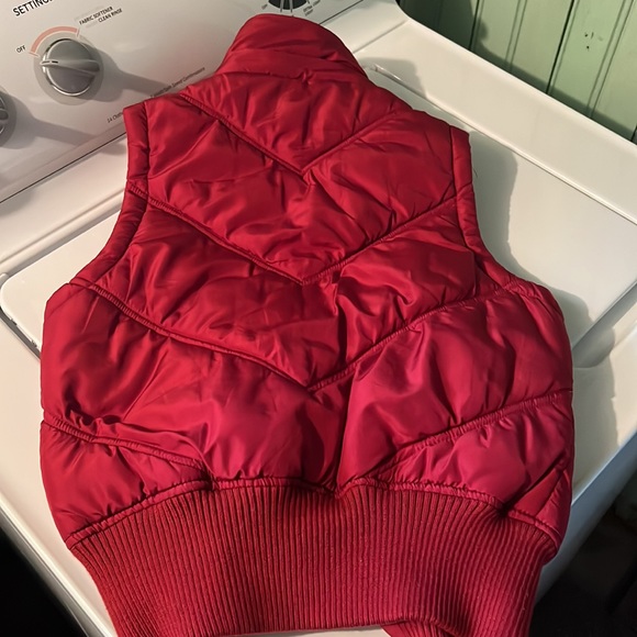 Urban Behavior, red vest, size Small. - Picture 10 of 11